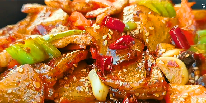 土豆片這樣做太好吃了，學會用它來招待客人，比紅燒肉還受歡迎