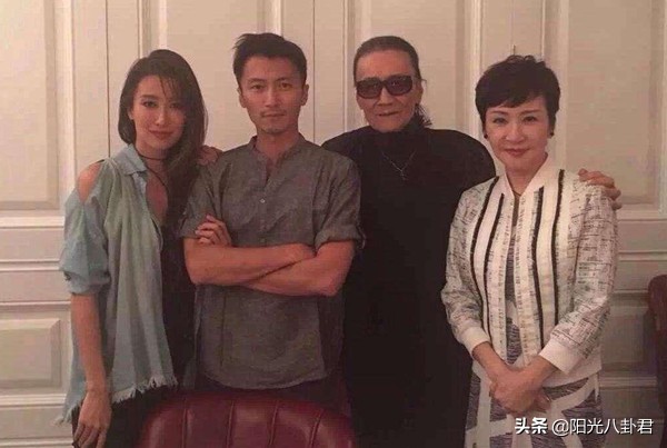 白百何陈羽凡离婚后同框，明星离婚关系大不同