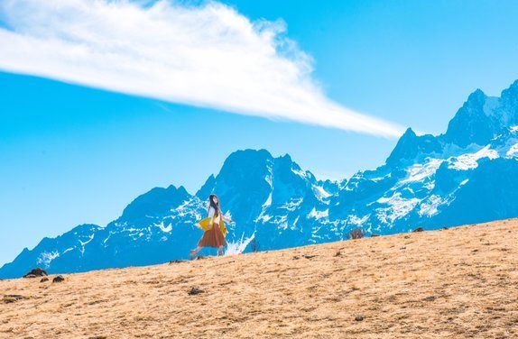Coming to Lugu Lake will make people wonder if they are willing to forget the time and forget themselves in their dreams