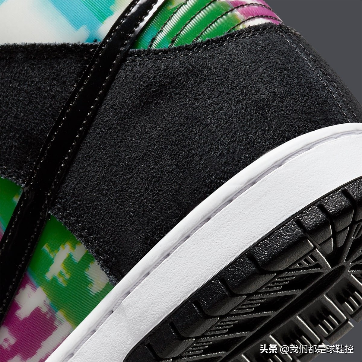 TV signal becomes inspiration, Nike SB Dunk High \