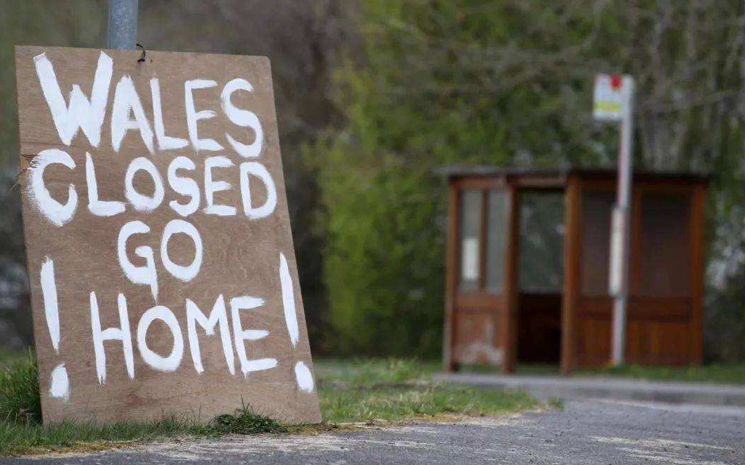 事情越來越嚴重了！ 30多國對英發布緊急禁令後，中美俄紛紛表態了