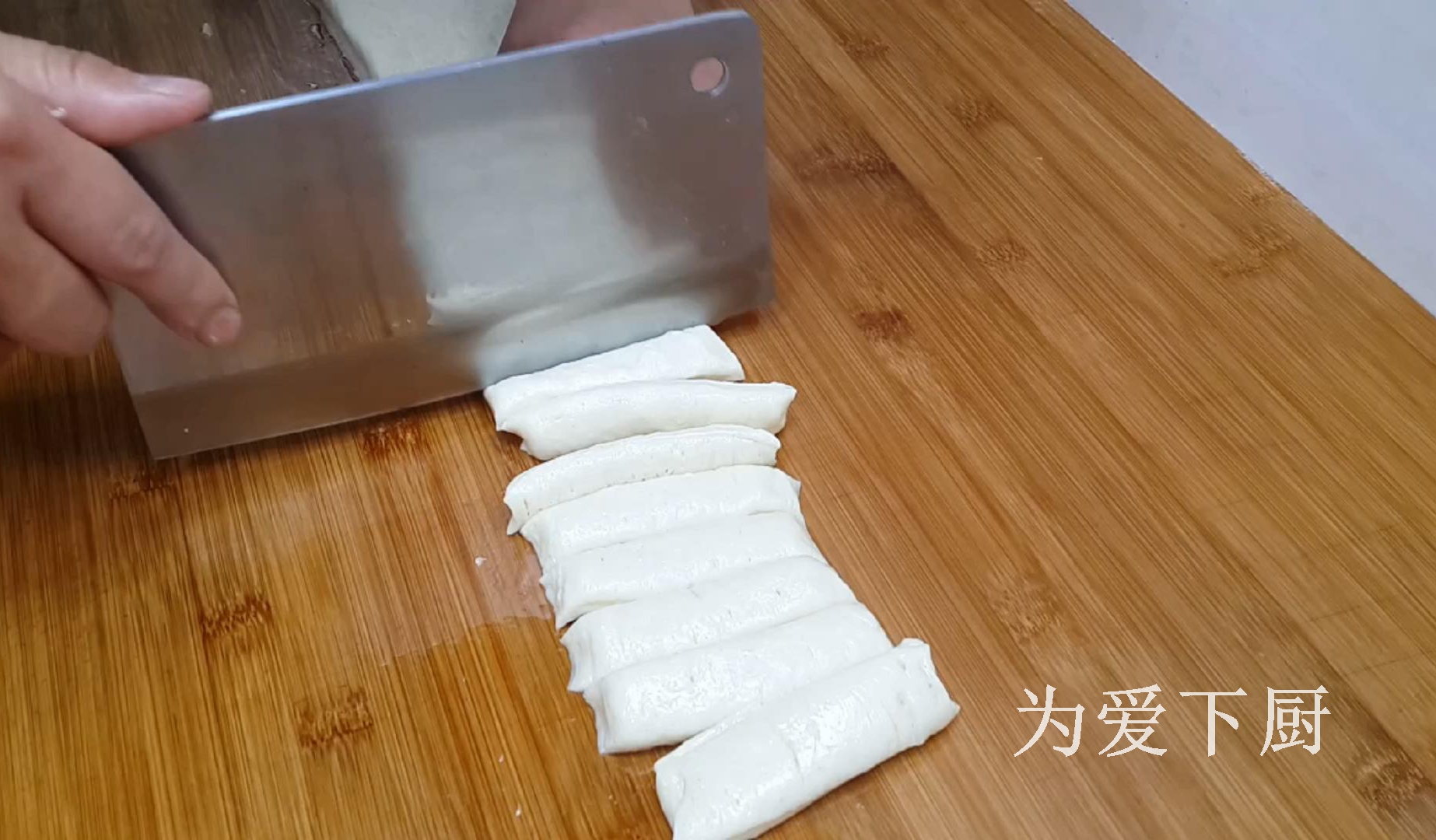 山藥別再煮著吃了，加半斤麵粉，做出創意小油條，學會能開店了