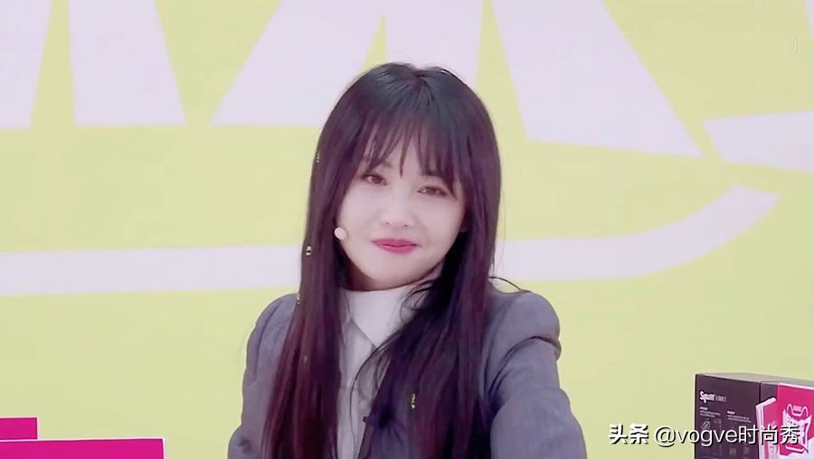 郑爽，好一朵美丽的白莲花