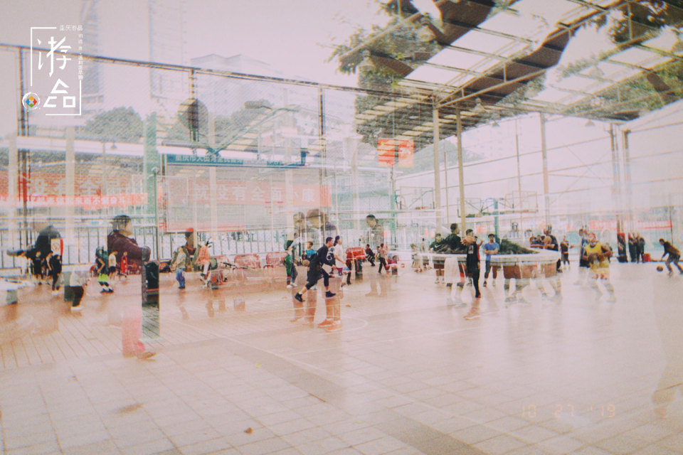 重庆是一座不能修的城市：从九龙门到来福士，市民为何骂声不断？