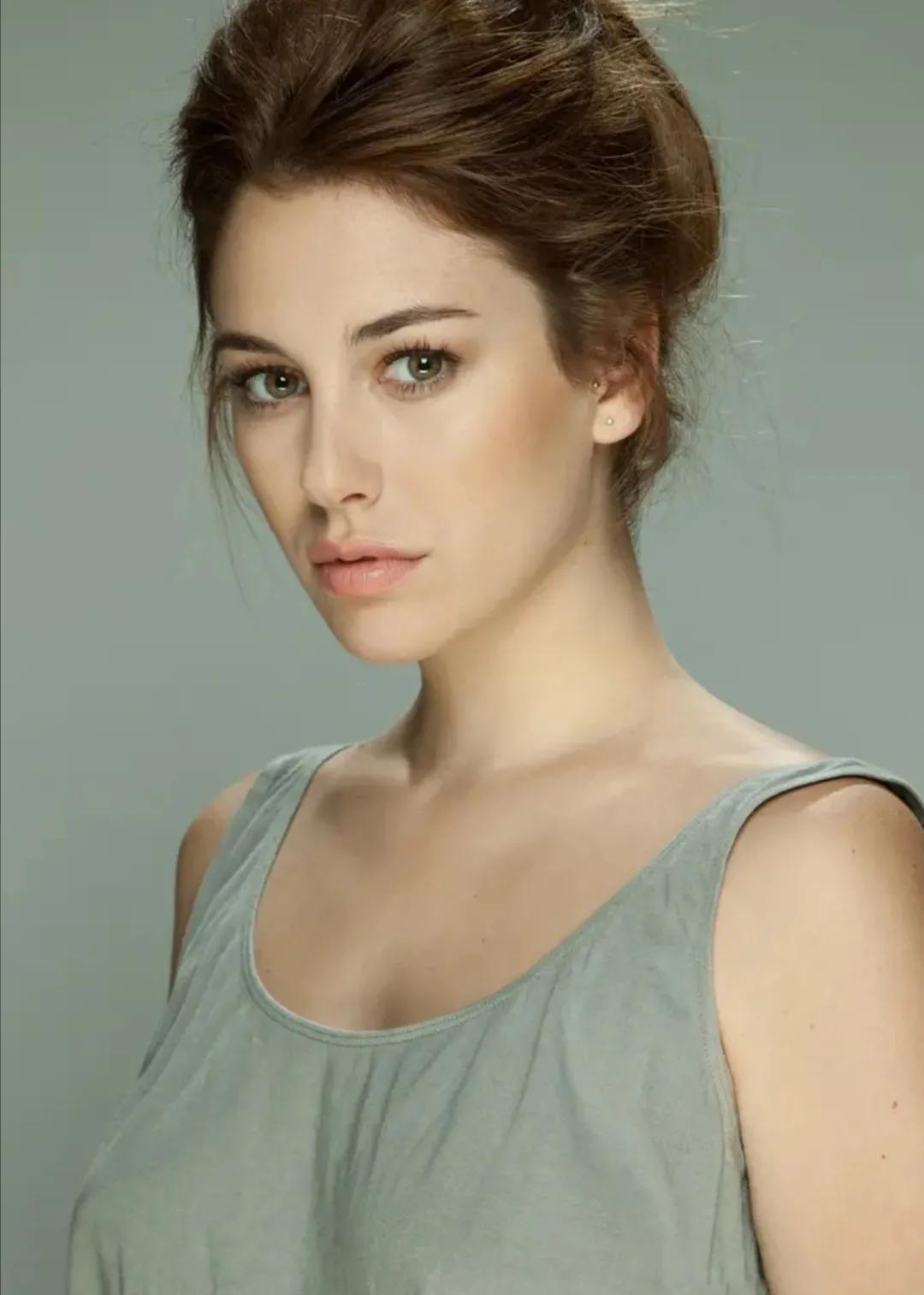 Spanish actress Blanca Suarez - iNEWS