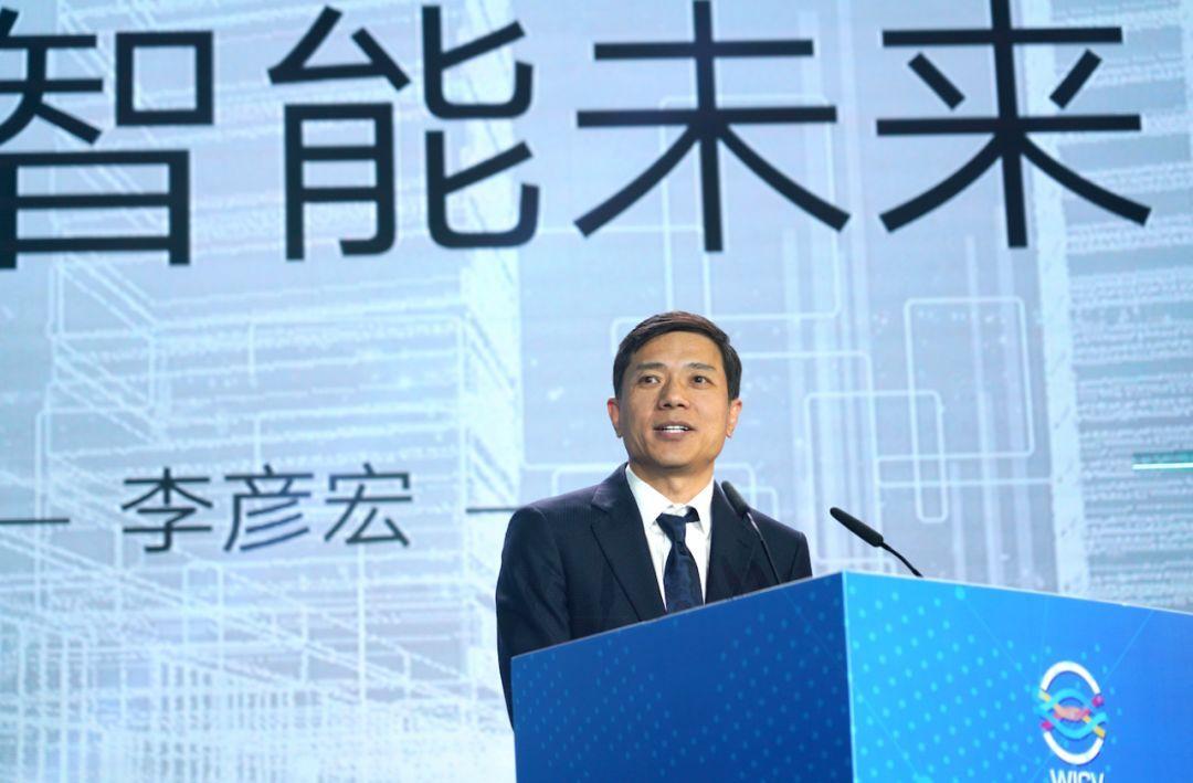 美团、苏宁都撤了，百度为何放不下智能云？