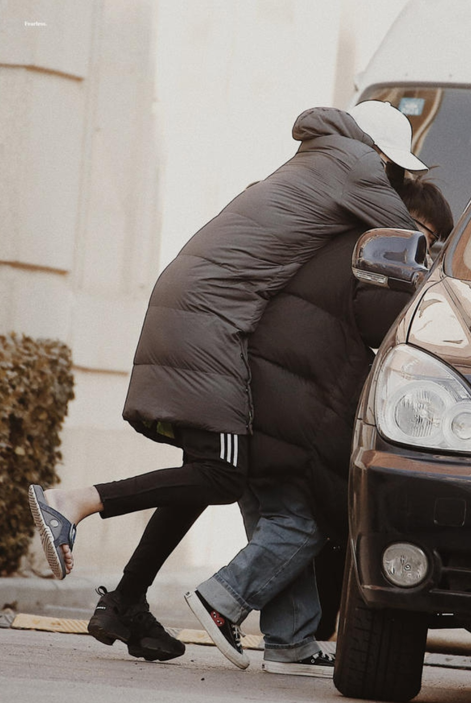 当明星太难！陈志朋凌晨晒坐轮椅的照片，月薪只有5000元？