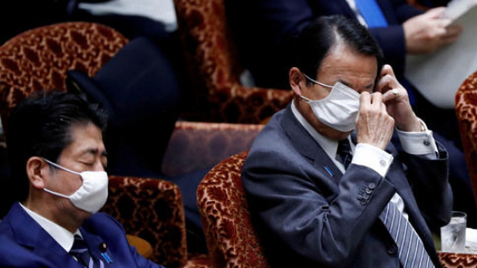 民眾要求�逮捕安倍�，菅義偉急忙撇清關係，這與美國脫不了乾系？