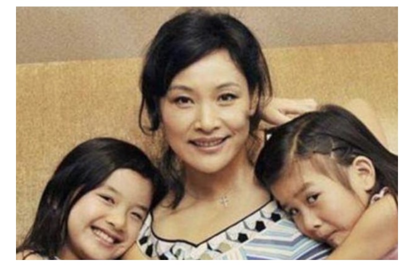 娱乐圈弃养狠人不只有郑爽，还有陈冲、成龙和