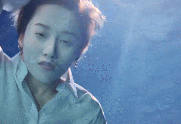 训练生水下舞台开启，喻言怂包，戴萌怕凉，安崎画风突变：厉害