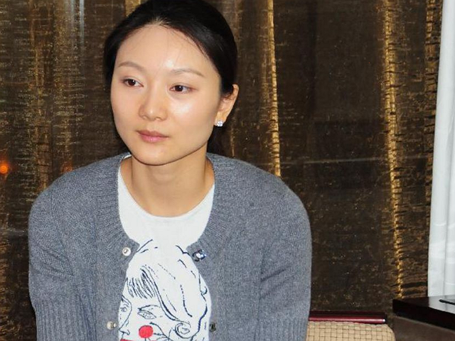 19歲輟學(xué)給張藝謀生3個(gè)娃、隱忍10年拿到結(jié)婚證，陳婷真的太狠了