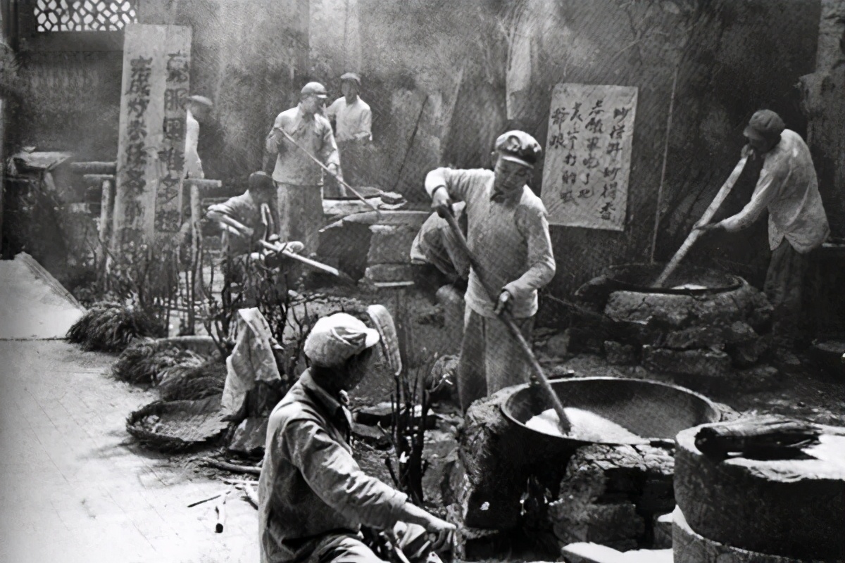 70年前，全国人民在做什么？当然是买买买