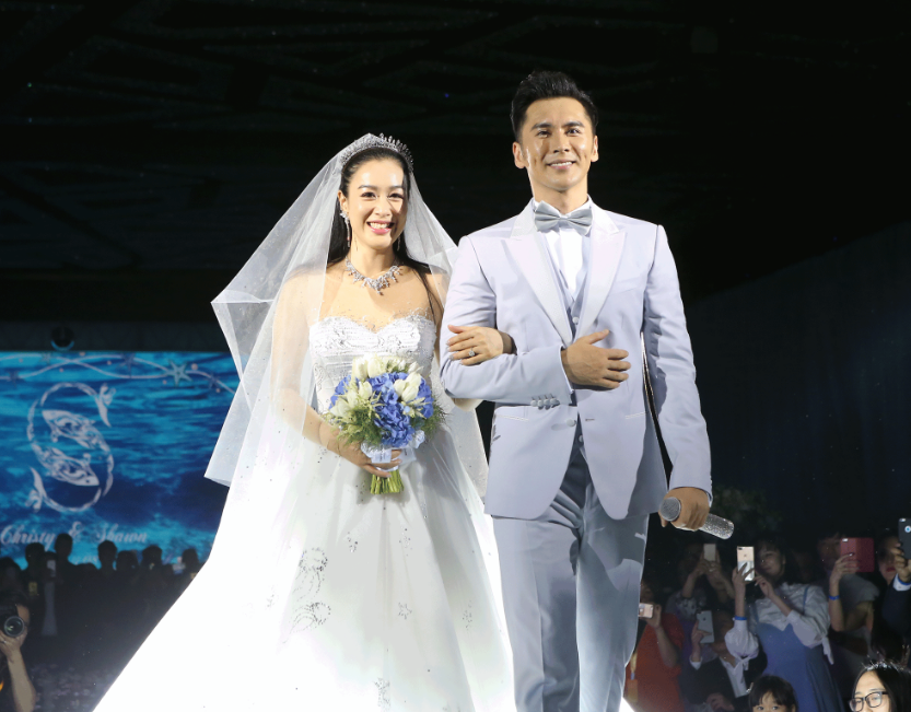 看看林青霞的三个女儿，再看看钟丽缇的三个女