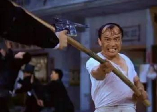 他老婆是著名经纪人,捧红很多明星,儿子也成