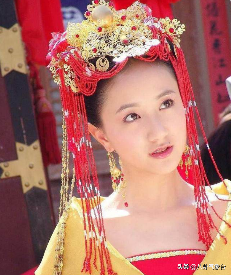 内地未婚的10位大龄男星，最大51岁，最小36岁，未婚受妈妈影响大