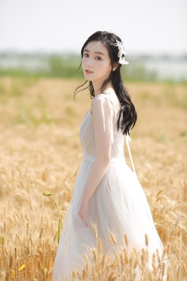 感到幸福的唯美句子 春风十里，不及相遇有你图片