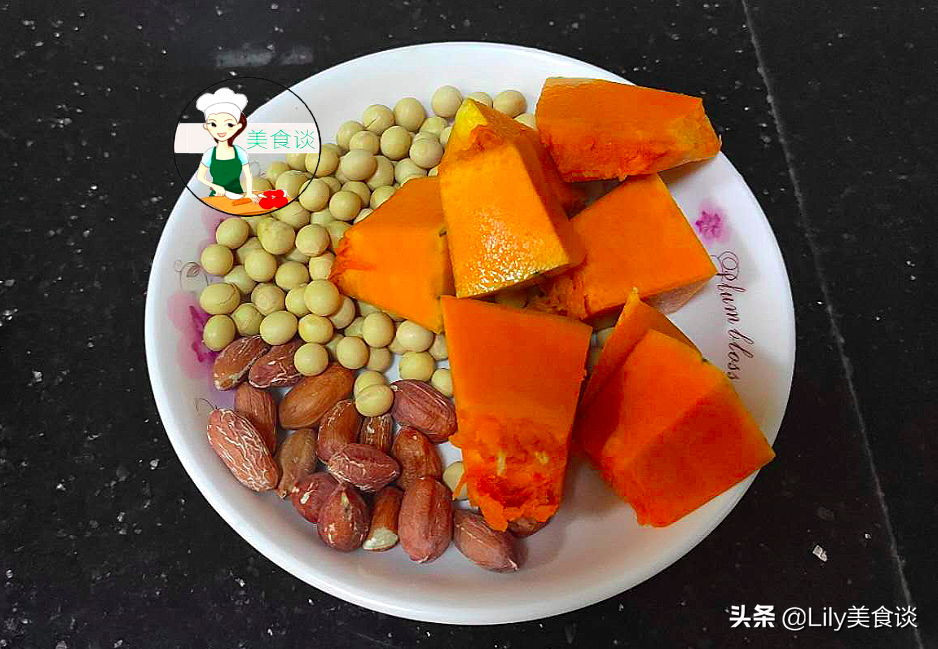 南瓜这个做法，大人小孩都爱吃，绵滑香甜，对肠胃好，营养又简单
