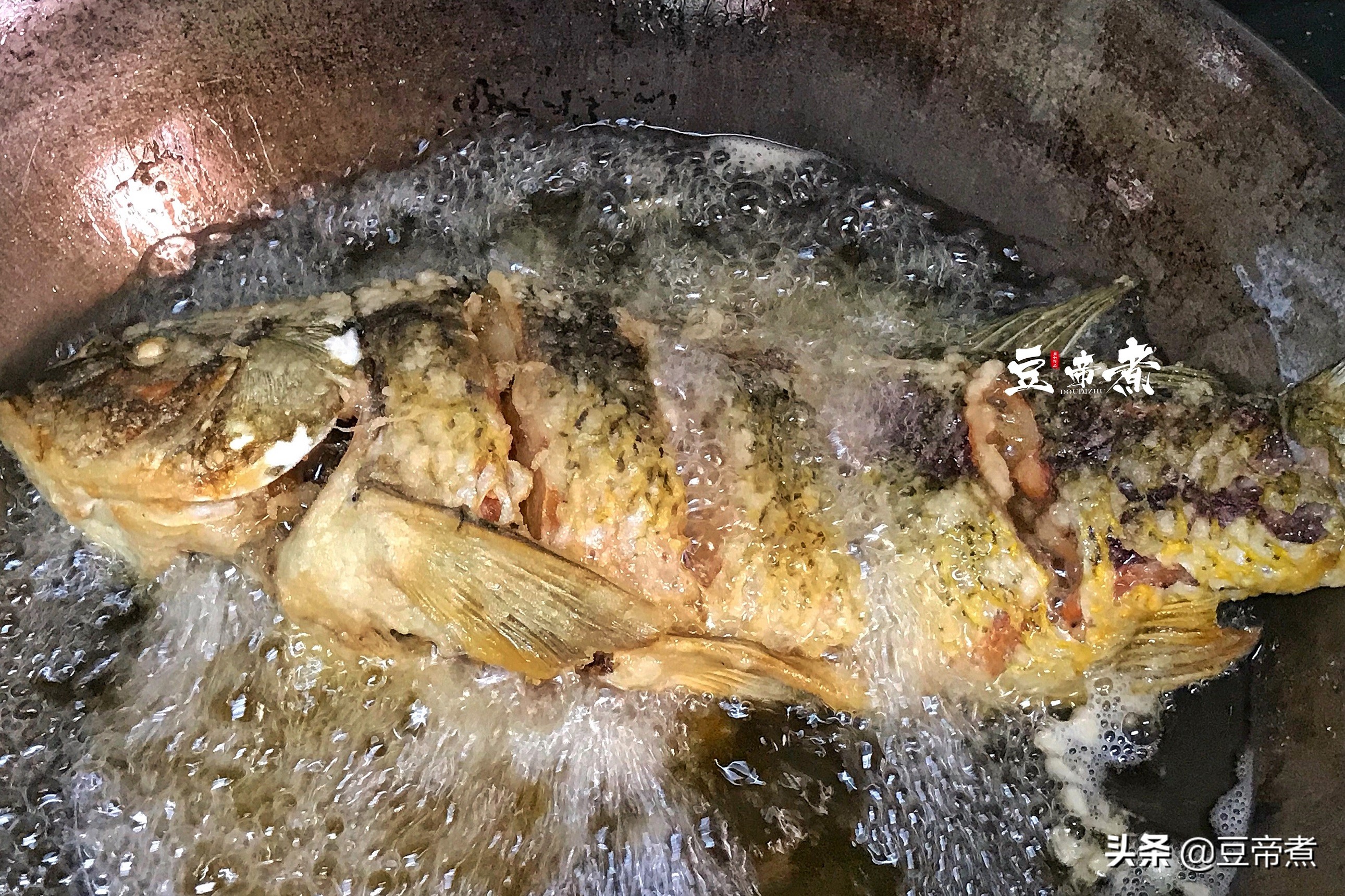 魚這樣做實在好吃，外酥內香口感酸甜，我家隔三差五就要吃一次