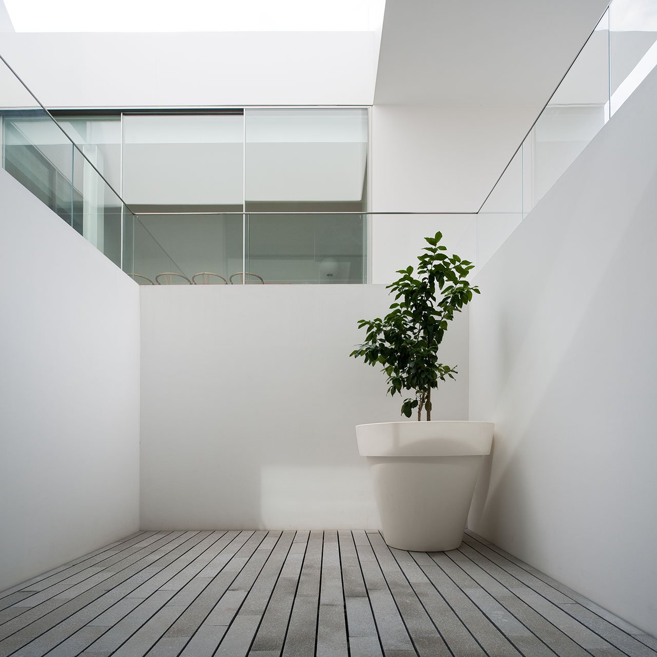 简约到极致的梦想白房子，Aires Mateus经典作品突破了时空界限