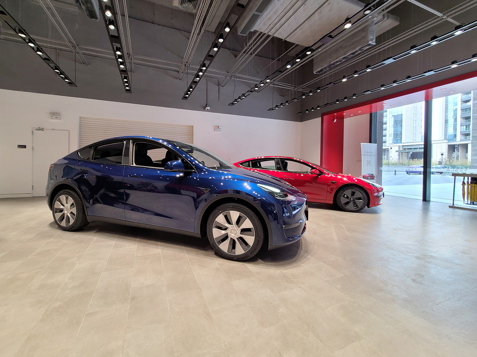 试完特斯拉Model Y之后，脑子里是一连串的问号