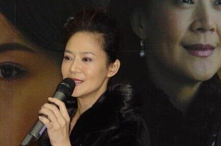 李小璐疑急于复出被骗1200万？撒贝宁快给贵圈开反诈骗课吧
