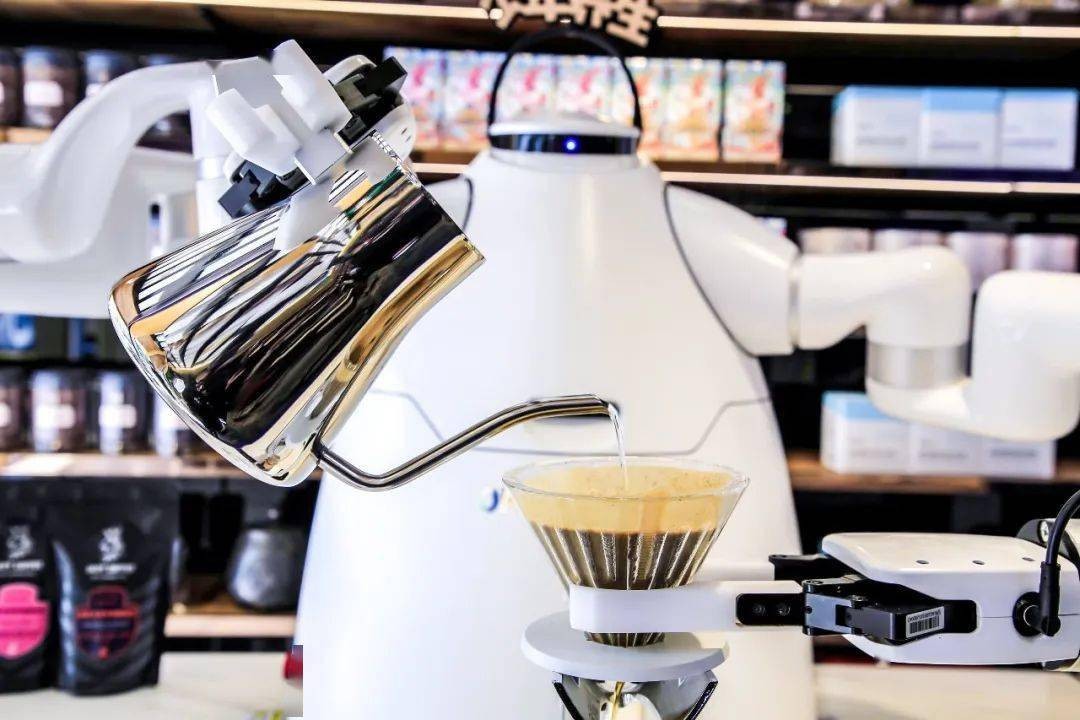 Can robots make coffee?Are you not afraid of