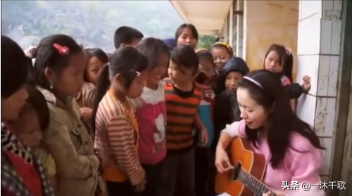 她是史上最低调女明星，做公益比韩红还拼命，崔永元唯一夸过的人