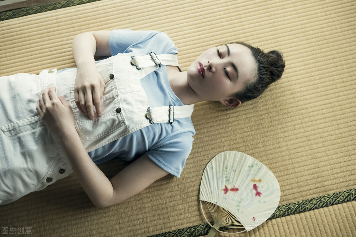 Why do Japanese people like to sleep on the floor?But don