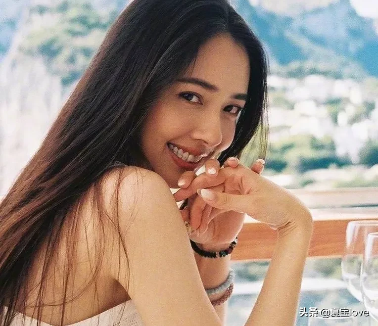 本以为郭碧婷够美了，看到她妹妹照片，网友：出道以后必爆红那种