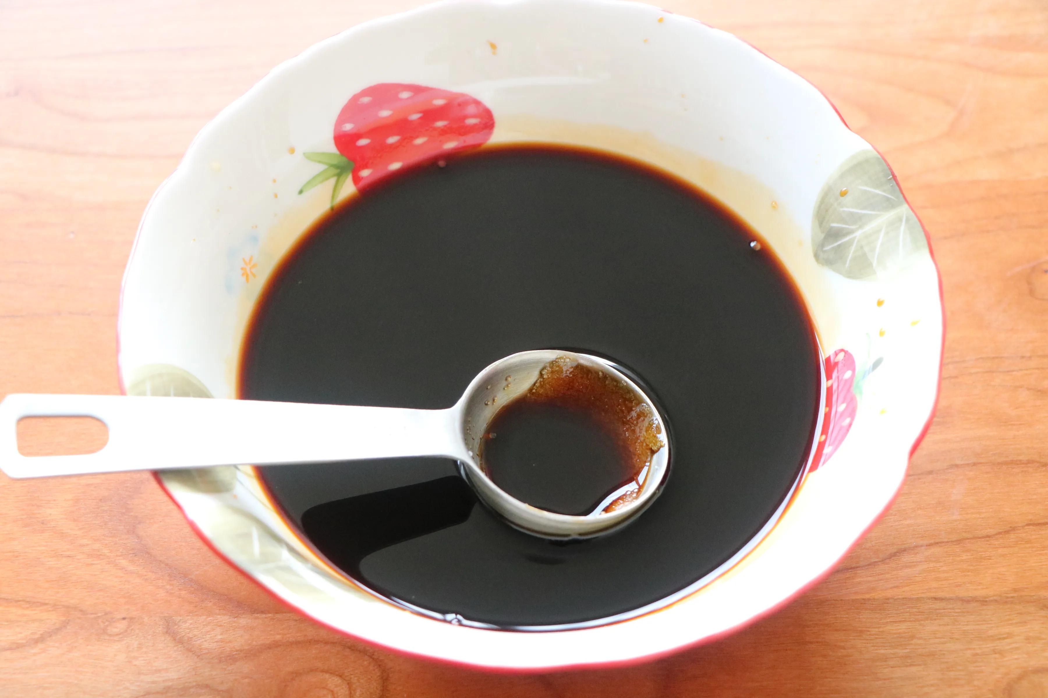 除夕年夜飯，孩子最愛的糖醋排骨，不用油炸，一碗料汁就搞定！