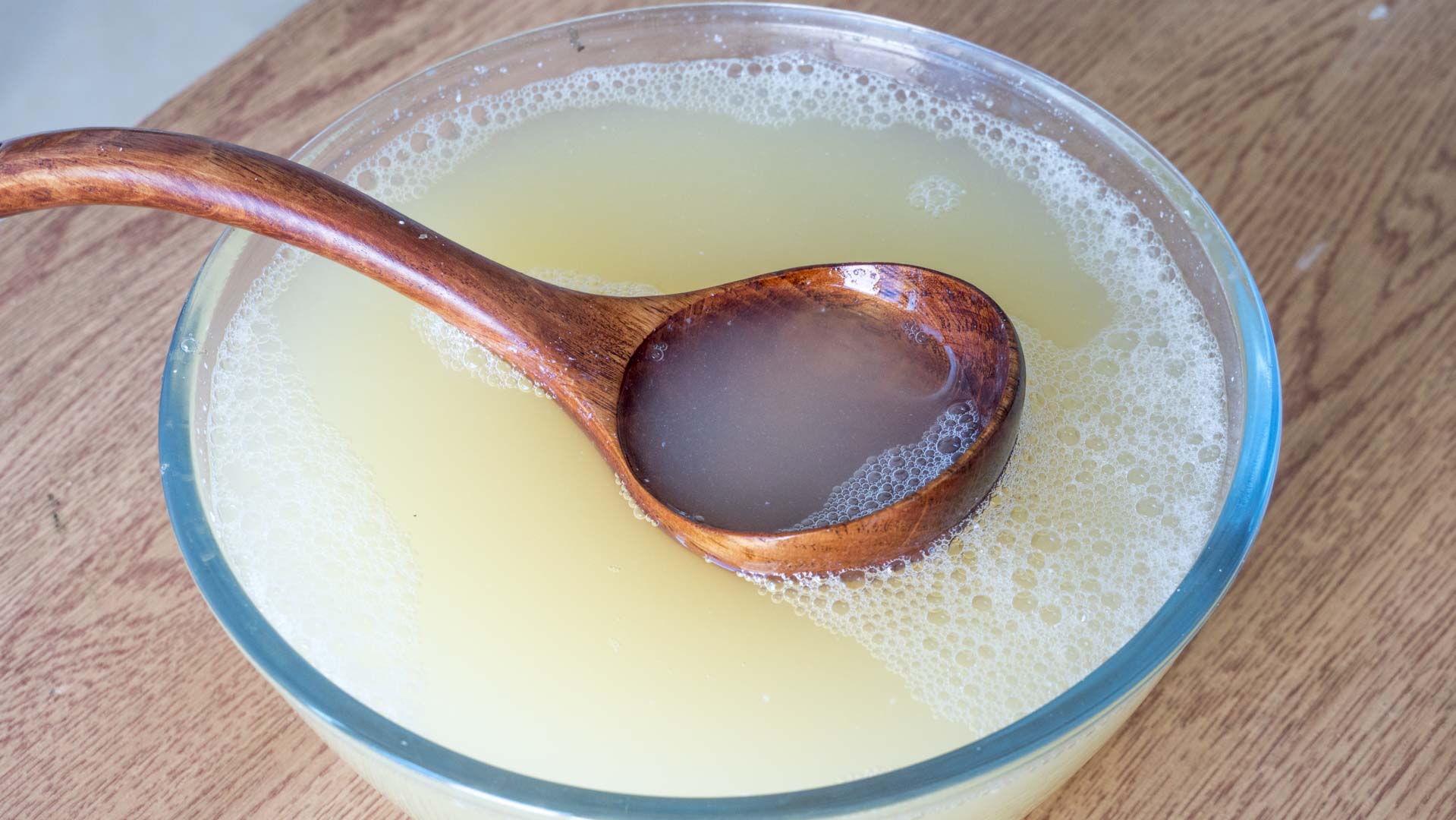 在家做豆腐，2斤黃豆出8斤豆腐，健康零添加，做法簡單又好吃