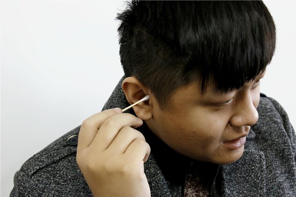 經常覺得耳朵發癢，卻又掏不出東西，這是怎麼回事？