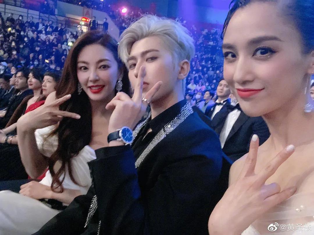 人间尤物张雨绮，怎么把10w的迪奥穿成3块8包邮的