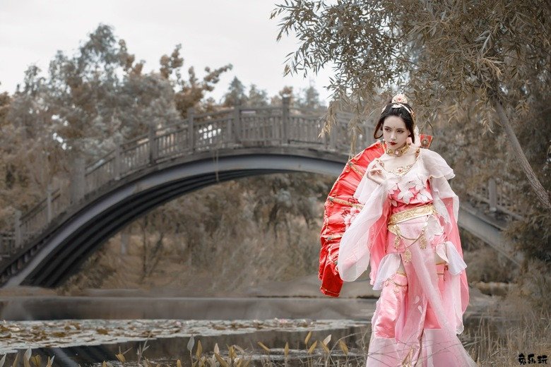 【cosplay】嗷呜嗷呜狼阿柒丨剑网三破虏秀姐