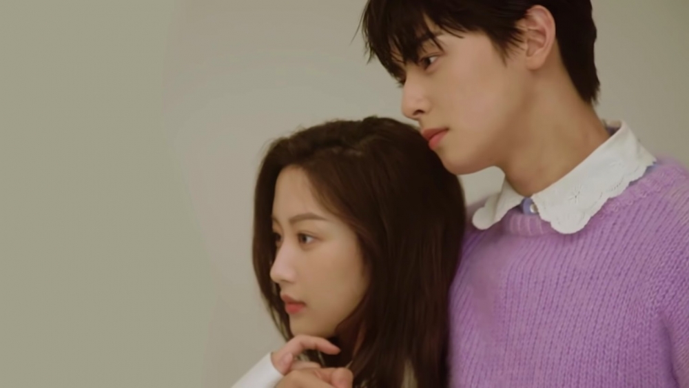 《女神降临》时尚画报花絮!车银优疯狂得罪文佳煐,黄仁烨