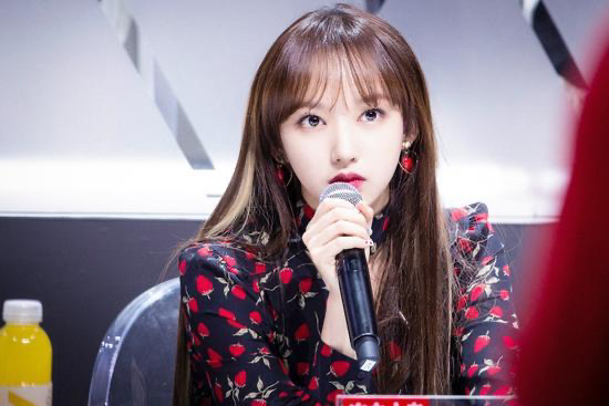 22岁知名女星妹妹出道？五官立体颜值惊人，网友：二代范冰冰？