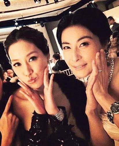 她们同是豪门媳妇，一个被说生子机器，一位却