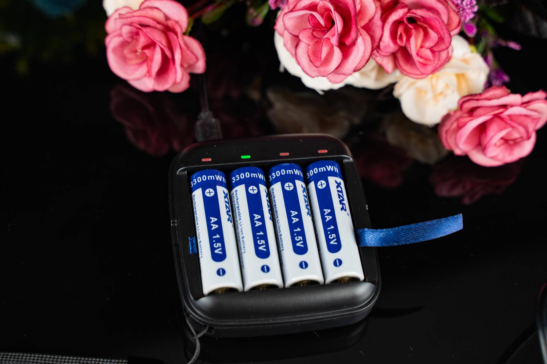 省钱耐用，好携带！评测爱克斯达ET4S充电器和锂电池四节套装