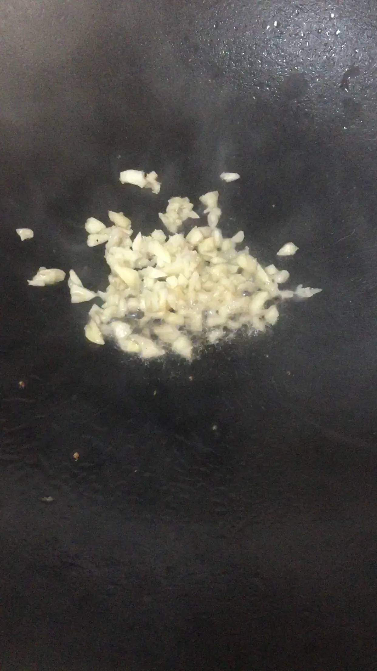空心菜这么做简单又好吃 我家一顿能吃两大盘