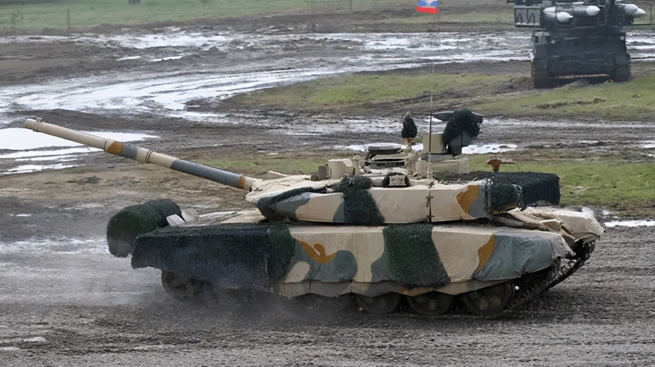 Russian T-90 Ultimate Edition T-90SM Tank Demonstrates Excellent ...