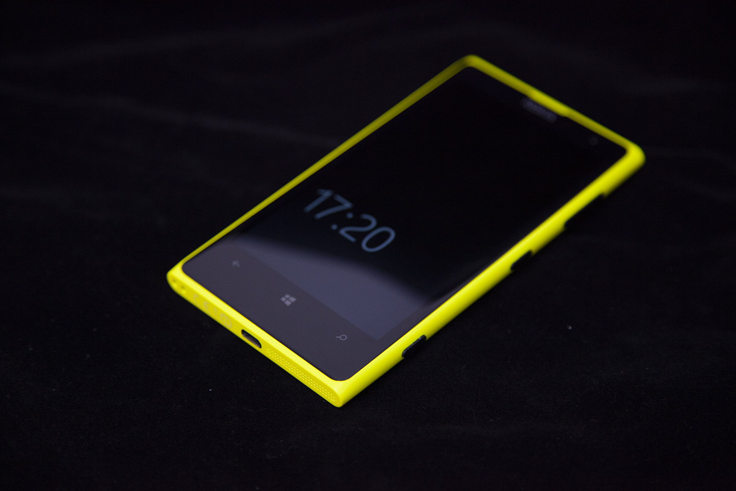 Nokia Lumia 1020：掀起影像革命的“奧利奧”