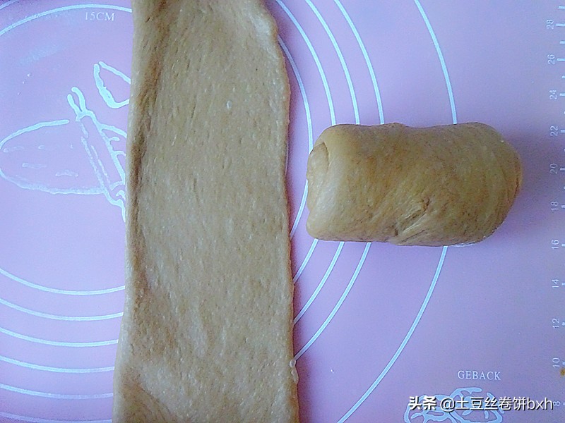 冬天做面包用红糖，这方子太好，面包暄松柔软，放几天都不硬