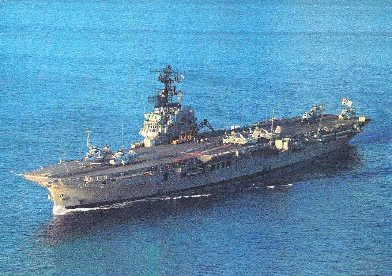 ����־޽���ײ7�Σ��ҹ����º������һ���£������ң����۽�