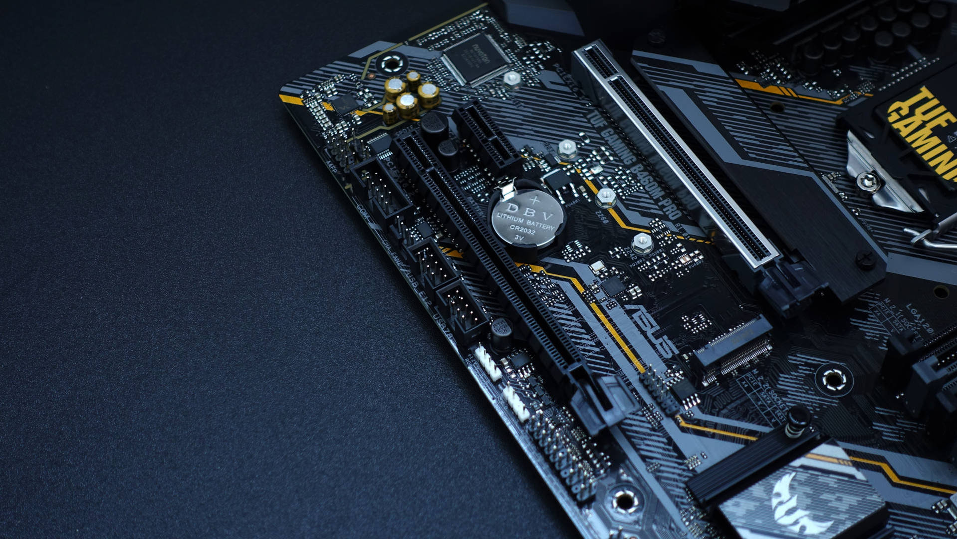 千元主板也可搭载十代CPU，华硕B460重炮手PRO装机实测