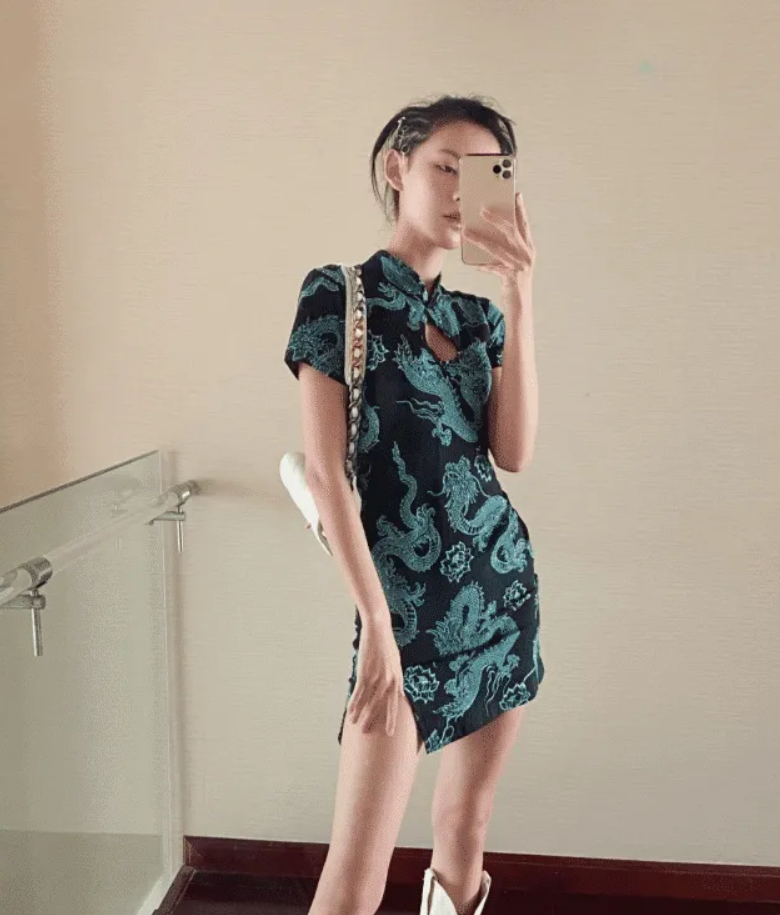 王思聪最美的前任女友，号称"绝世腰精"，这小腰比我大腿都细