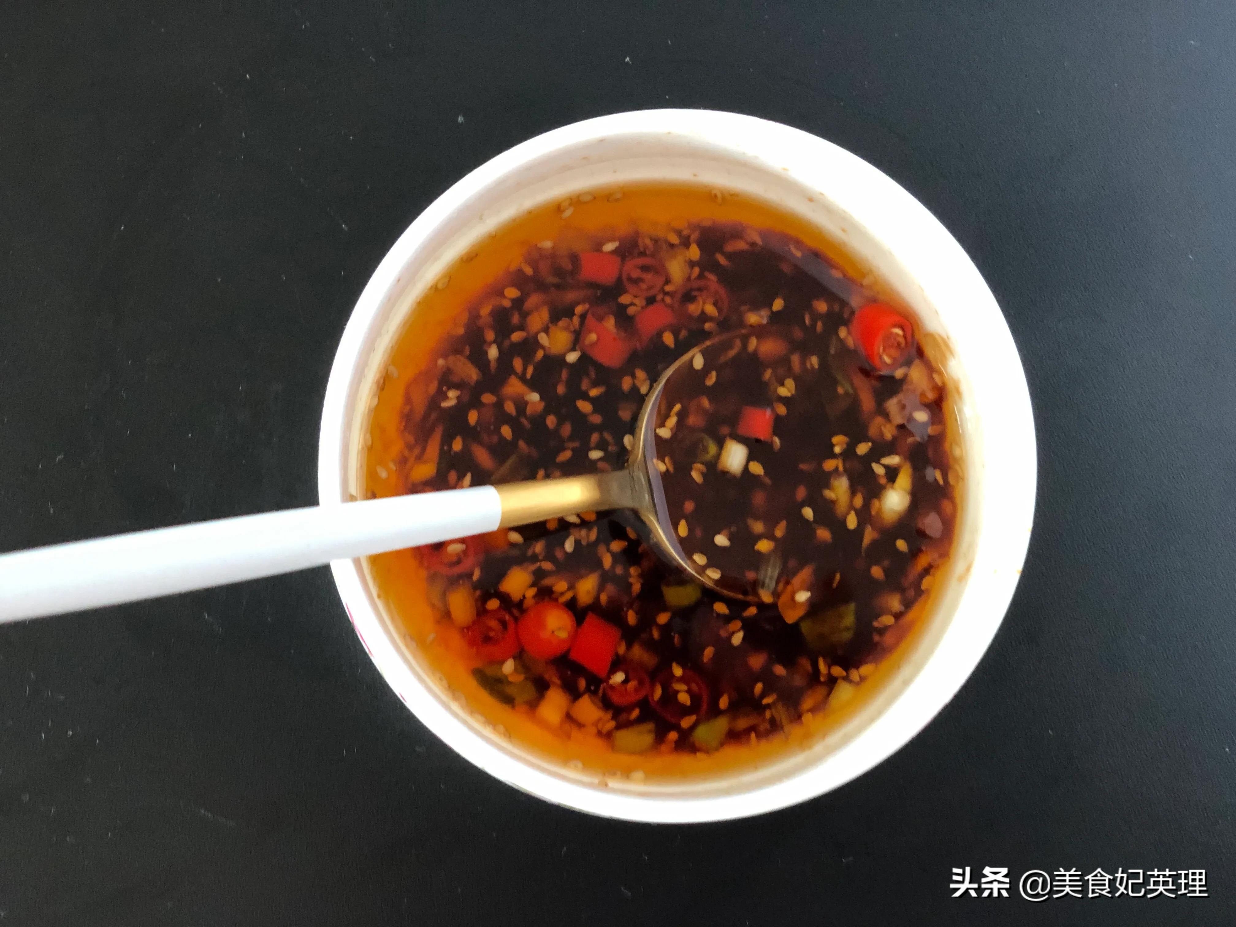 这菜我家一周吃三次都不腻，不到5分钟上桌，麻辣鲜香全家抢着吃