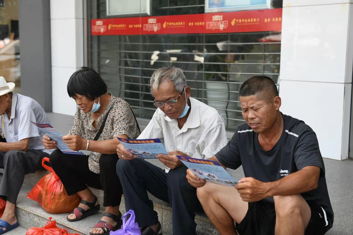 ���Ͽ���������Э������������������թƭר�������ж�ս�Ժ�����