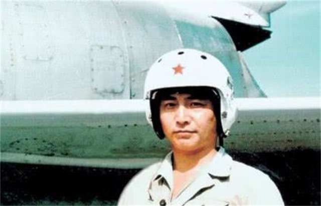 南海撞机谈判内幕：美方道歉信5次被驳回，美机拆解十多天才运走