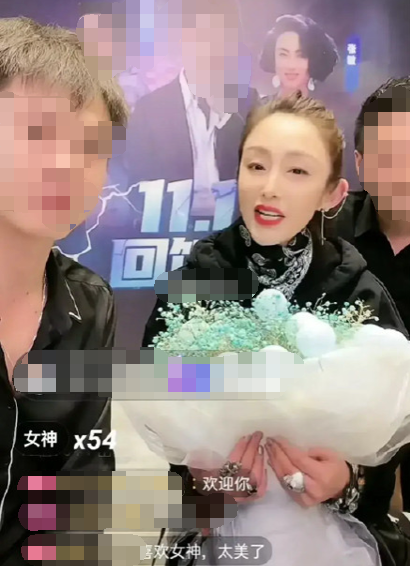 52岁张敏现身少林寺，最美星女郎如今瘦成骷髅，