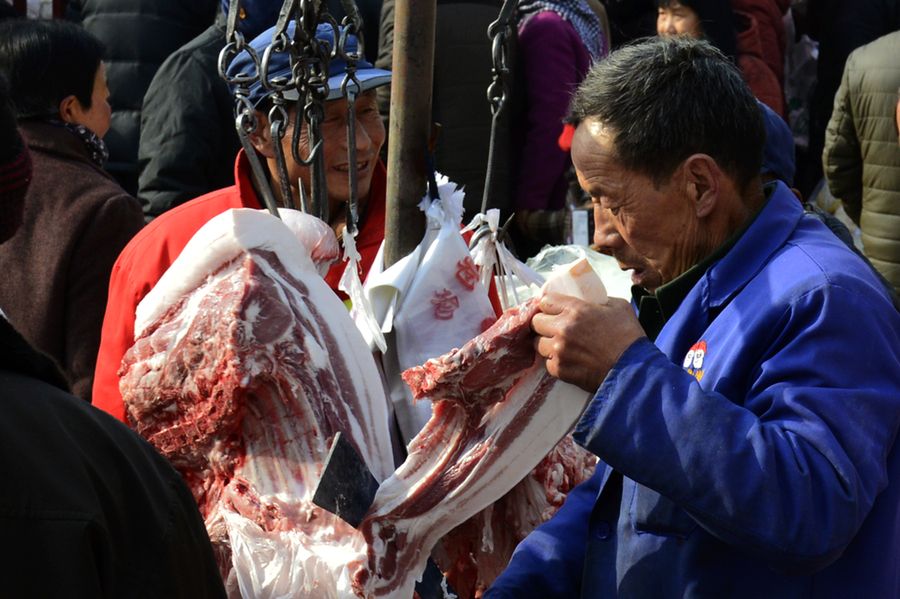 猪价大跌9.84元，猪周期下行“拐点”到来？看完